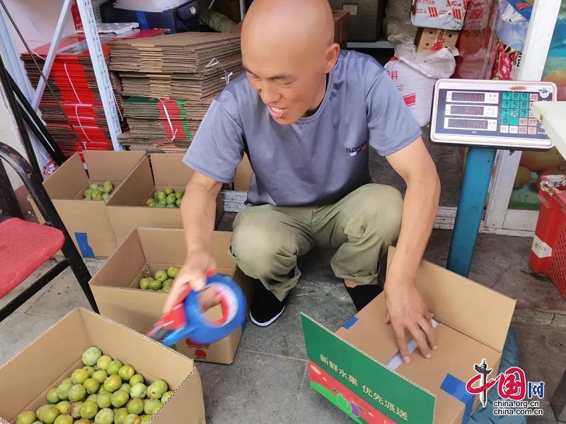 欧亿体育 足球 欧亿体育网址理县特色水果上市 “小水果撬动大经济”(图2)