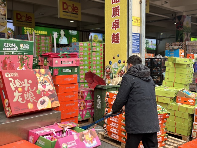 年味已送龘丨农批市场“年味”管够 快来这里实现欧亿体育“车厘子自由”(图3)