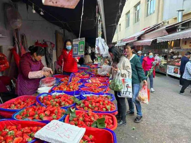 价格大跳水！昆欧亿体育明人爱吃的这种水果价格低至5元→(图6)